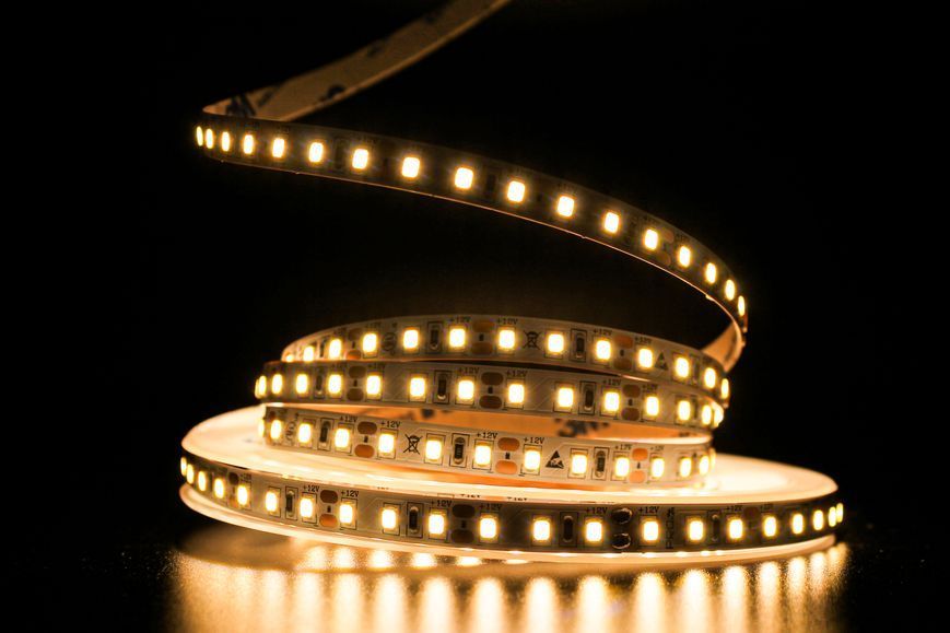 Світлодіодна LED стрічка PROLUM&trade; 12V; 2835\120; IP20; Series "SG", Тепло-Білий, 3000К 320041 - постачальник електрообладнання для автоматизації простору Polygon Center